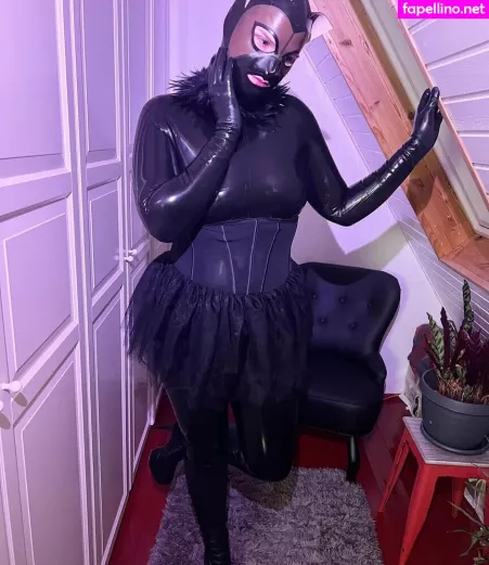 Heavyrubberette Free OnlyFans Thumbnail #QuUufTuHqC