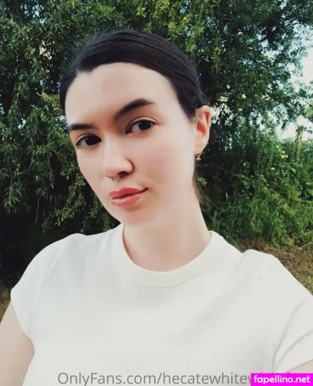 Hecatewhitewitchfree OnlyFans Thumbnail #E2bqCyStag