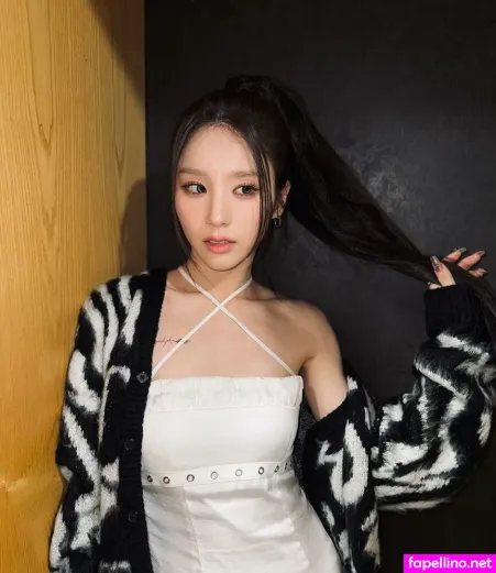 Heejin OnlyFans Thumbnail #17IsiE31rL