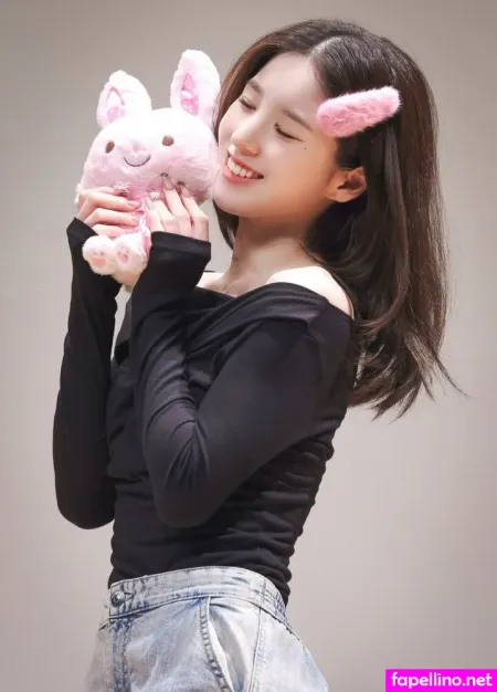 Heejin OnlyFans Thumbnail #FznXaVWVV3