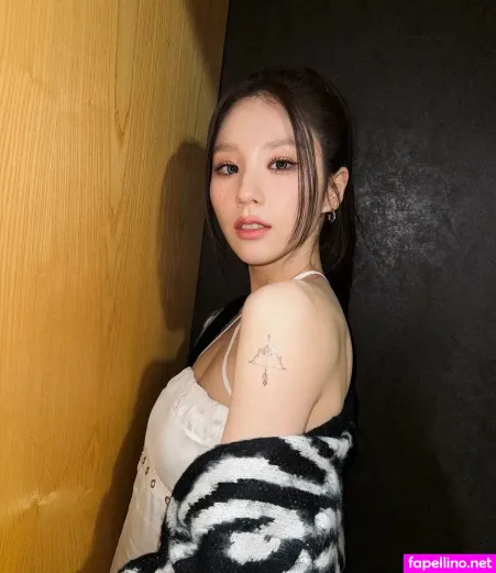 Heejin OnlyFans Thumbnail #Yadl0RzG50