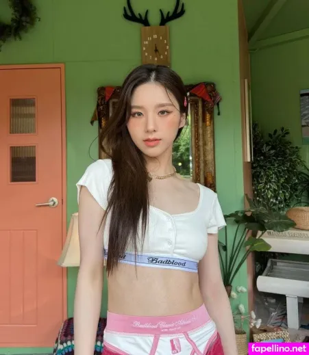 Heejin OnlyFans Thumbnail #lpmDN0vjYo