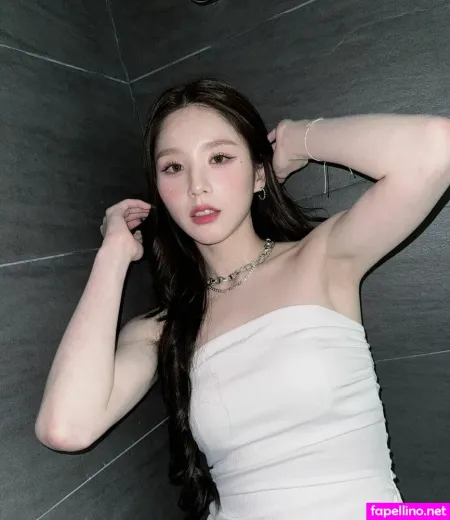 Heejin OnlyFans Thumbnail #w3upCNXsXy