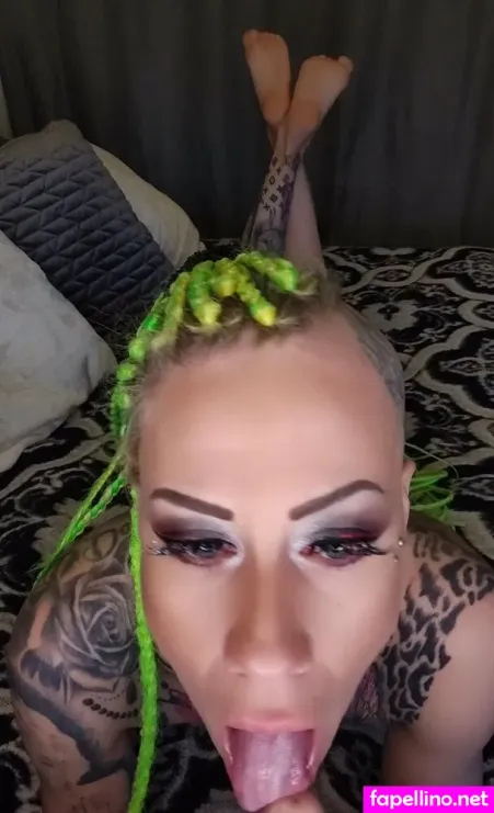 Heeladdictpetitefreee OnlyFans Thumbnail #ItBIwgGJtB