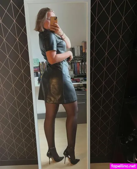 Heels Girl 87 OnlyFans Thumbnail #HlL5YIN8U0