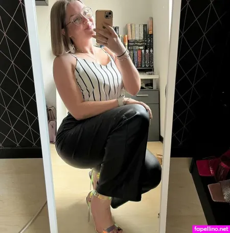 Heels Girl 87 Main Profile Photo