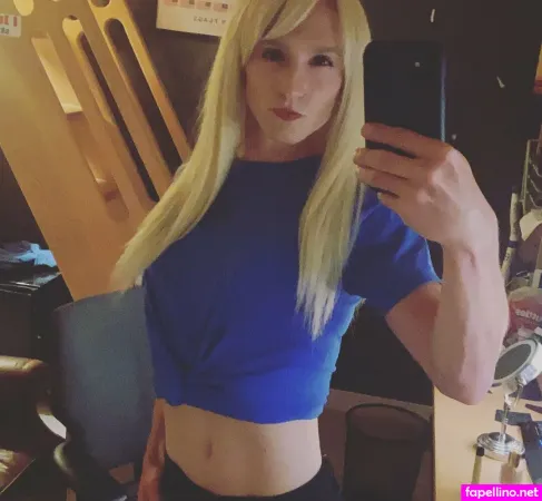 Heelsjessica OnlyFans Thumbnail #G15tso1L5L