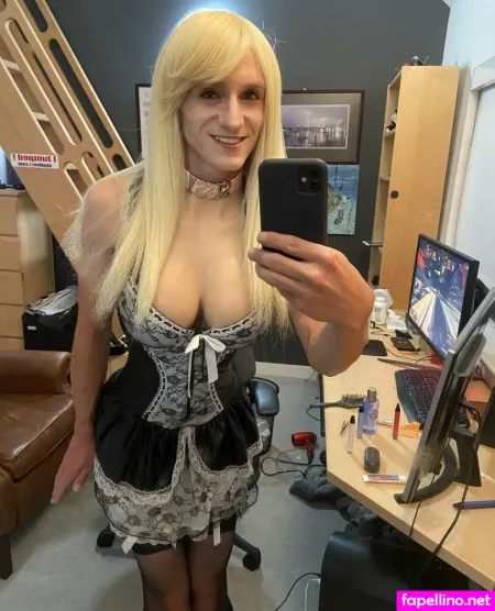 Heelsjessica OnlyFans Thumbnail #vtzI1B2oSw