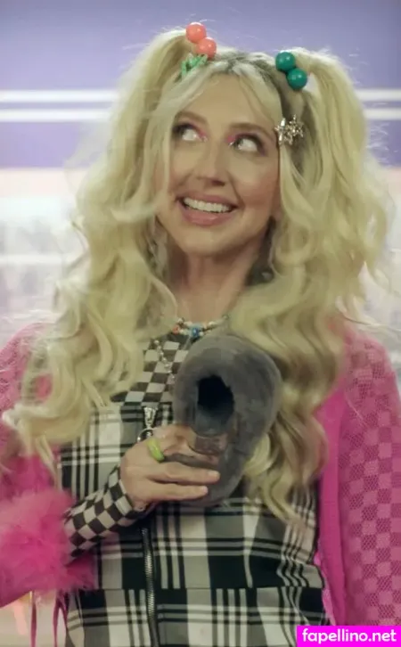 Heidi Gardner OnlyFans Thumbnail #sbL6sEbOXY