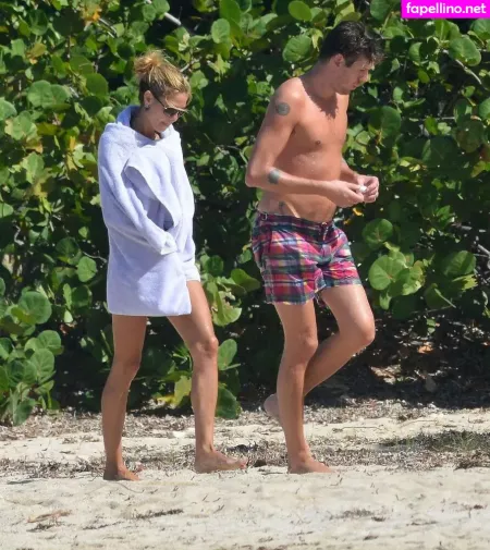 Heidi Klum OnlyFans Thumbnail #9avXdplP4w