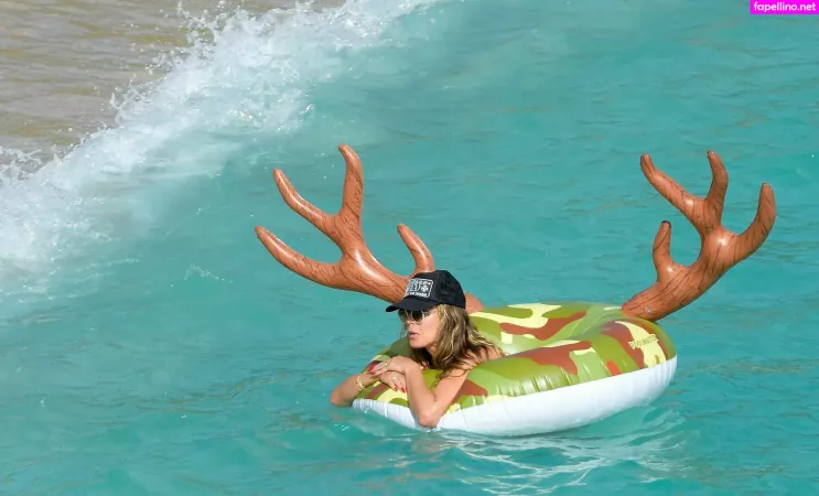 Heidi Klum OnlyFans Thumbnail #EW4iSpYkT5