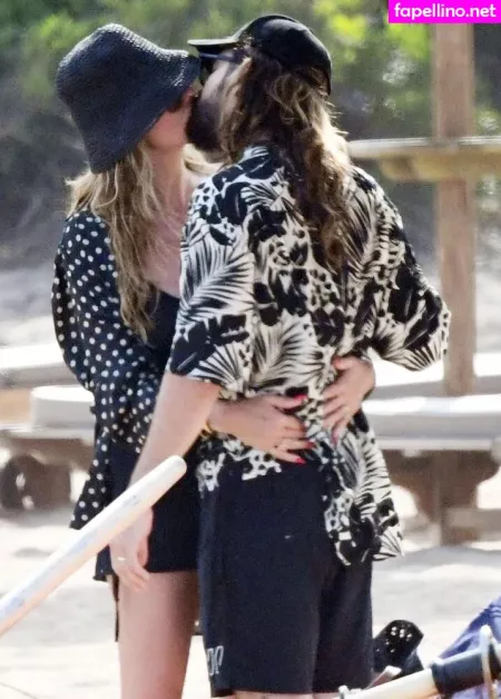 Heidi Klum OnlyFans Thumbnail #U8s1i0WsF9