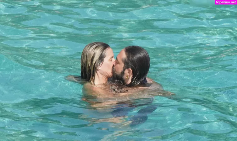 Heidi Klum OnlyFans Thumbnail #s4cpLX8bsa