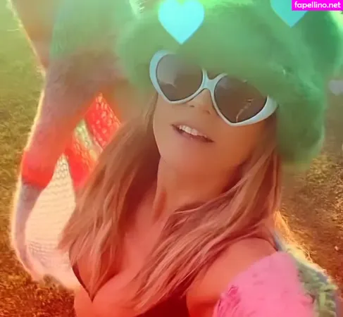 Heidi Klum OnlyFans Thumbnail #vVHt2F0mLu