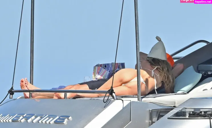 Heidi Klum OnlyFans Thumbnail #vqUB5J0v0q