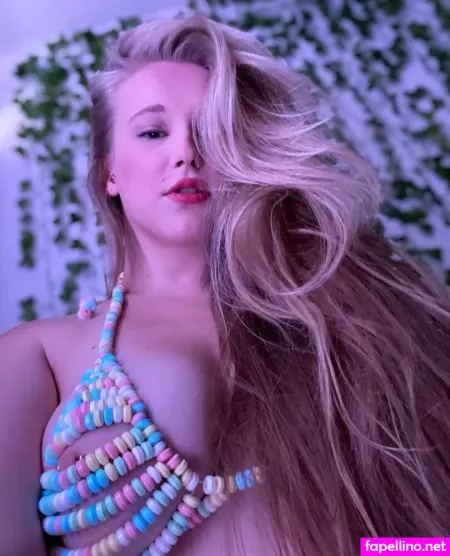 Heidisophiabobia OnlyFans Thumbnail #yRvOqGXJTJ