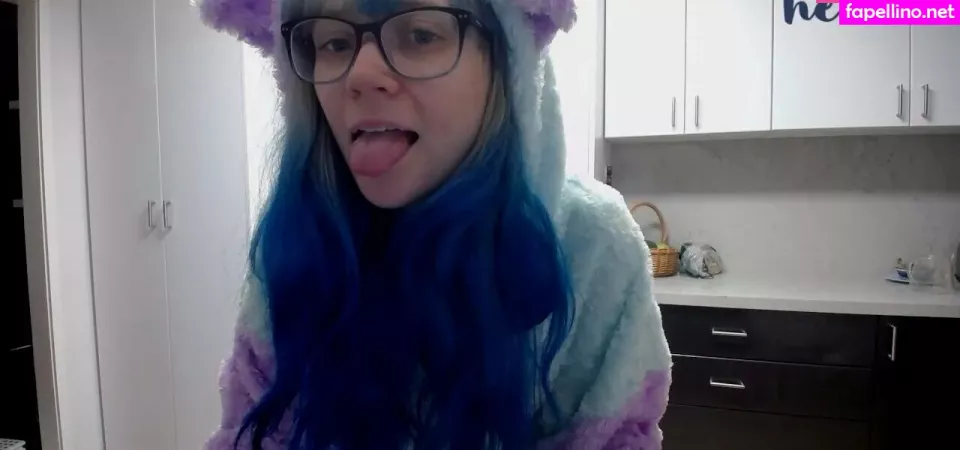 Heidivfree OnlyFans Thumbnail #YrJEf4e32o