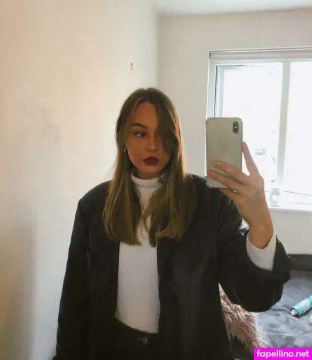 Helayna Birkett OnlyFans Thumbnail #6Y6ow6qJoo