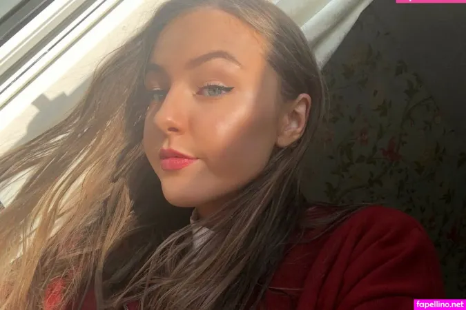 Helayna Birkett OnlyFans Thumbnail #WnCqBuBZc8