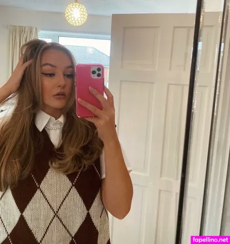 Helayna Birkett OnlyFans Thumbnail #gCoSwQttmv