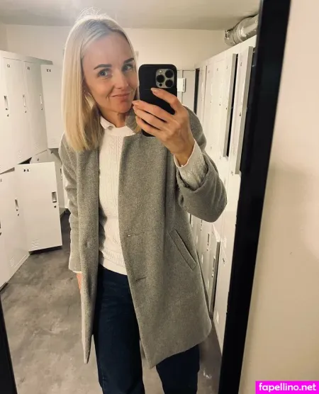 Helen De OnlyFans Thumbnail #2Lz3KLPIfO