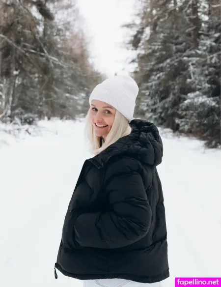 Helen De OnlyFans Thumbnail #C2KxjWY3eU