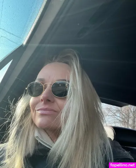 Helen De OnlyFans Thumbnail #QJTsYV2Cpm