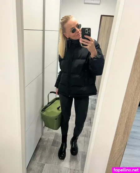 Helen De OnlyFans Thumbnail #SoxNoX7XuV