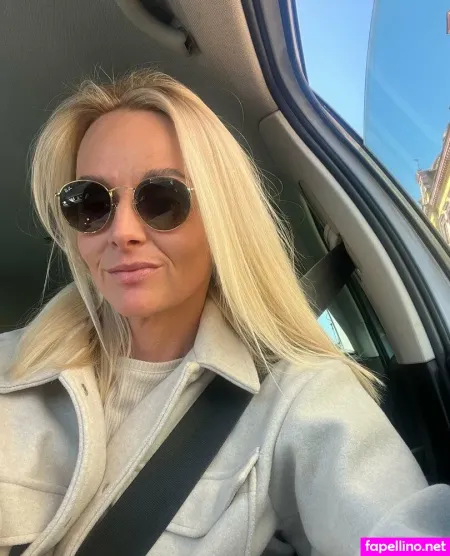 Helen De OnlyFans Thumbnail #b5Sk9BOLxU