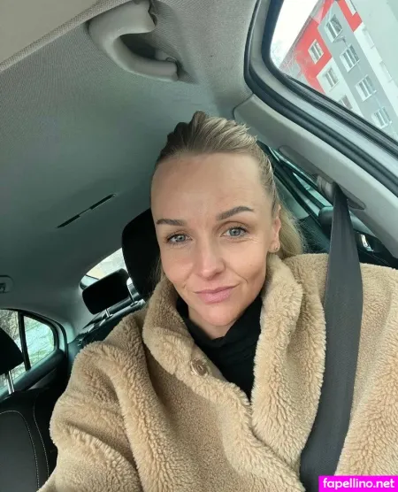 Helen De OnlyFans Thumbnail #gQpzWwTwId