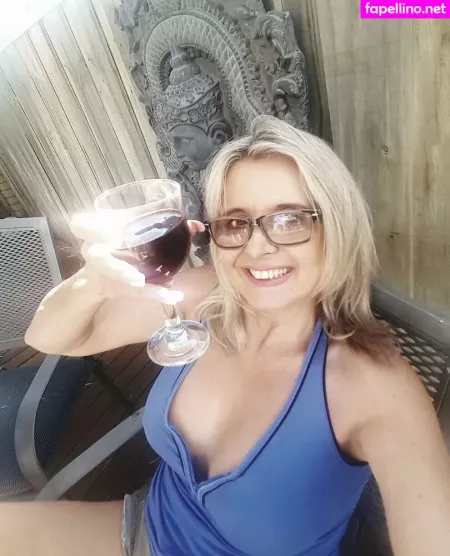 Helen Eleni OnlyFans Thumbnail #E3j7wvp91s