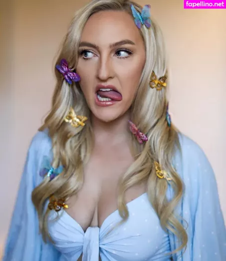 Helen Scott OnlyFans Thumbnail #oMkMEDxpEw