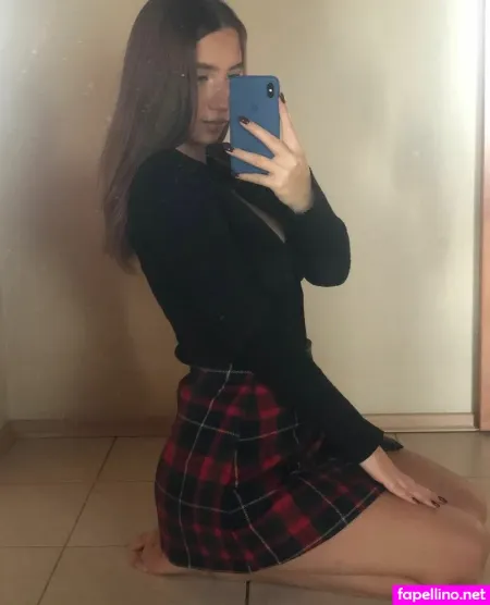 Helen19free OnlyFans Thumbnail #OCa5UYKfIL