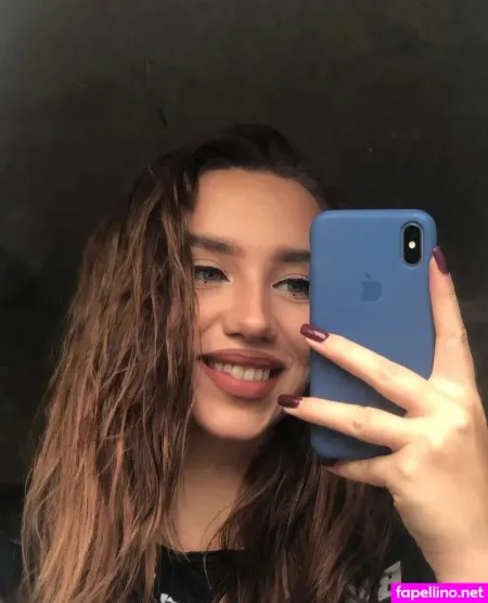 Helen19free OnlyFans Thumbnail #XOvbjskbbA