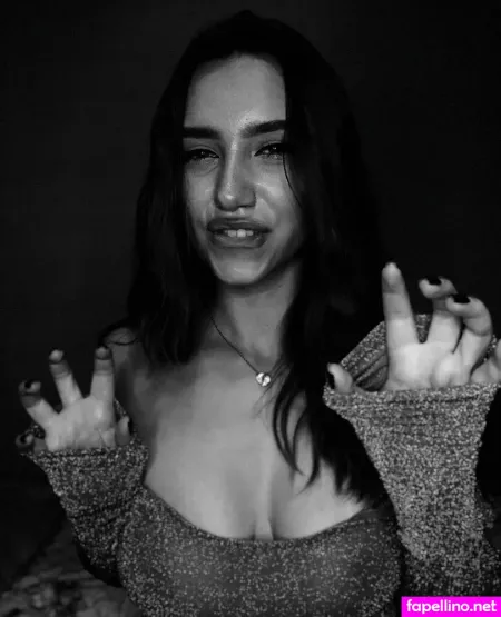 Helen19free OnlyFans Thumbnail #lHBUpWBCmR