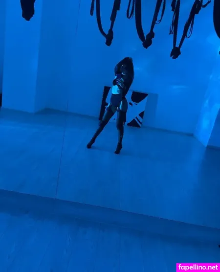 Helen448 OnlyFans Thumbnail #7dY87uosUE