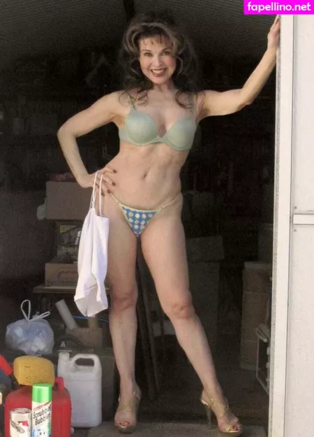 Helena Antonaccio OnlyFans Thumbnail #XNmyl1yrms