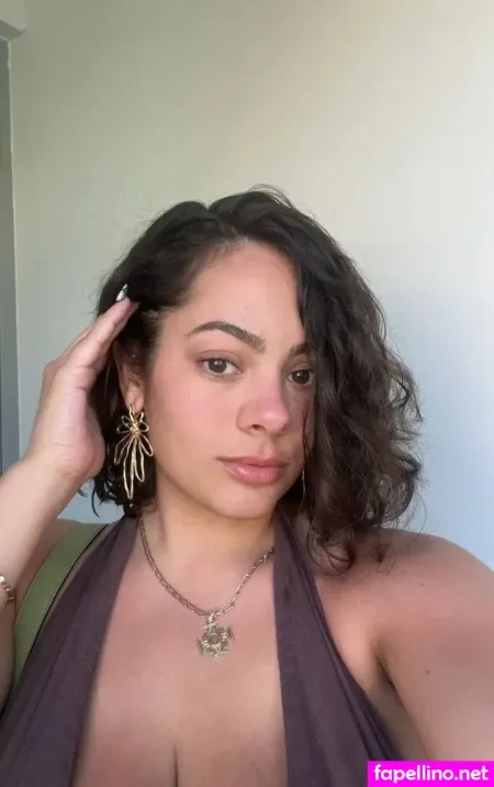 Helena Calabia OnlyFans Thumbnail #6U4N9pXtYY