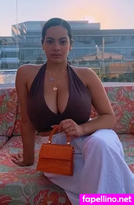 Helena Calabia OnlyFans Thumbnail #XzDmf7ynGB