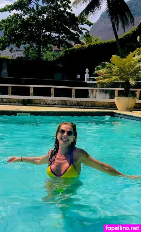 Helena Fernandes OnlyFans Thumbnail #58fSwHYJv8