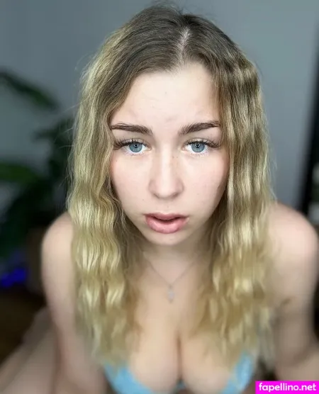 Helena Huskyy OnlyFans Thumbnail #T5XxPXRynA