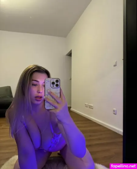 Helena Huskyy OnlyFans Thumbnail #v3wcG4QFEm