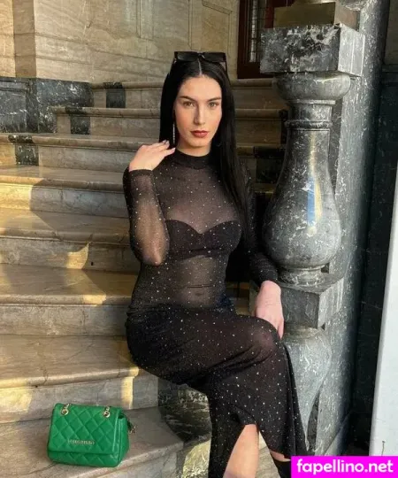 Helena Jones OnlyFans Thumbnail #GEv6cnewxm