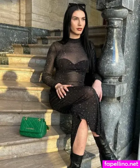 Helena Jones OnlyFans Thumbnail #Oshg9nw1gy