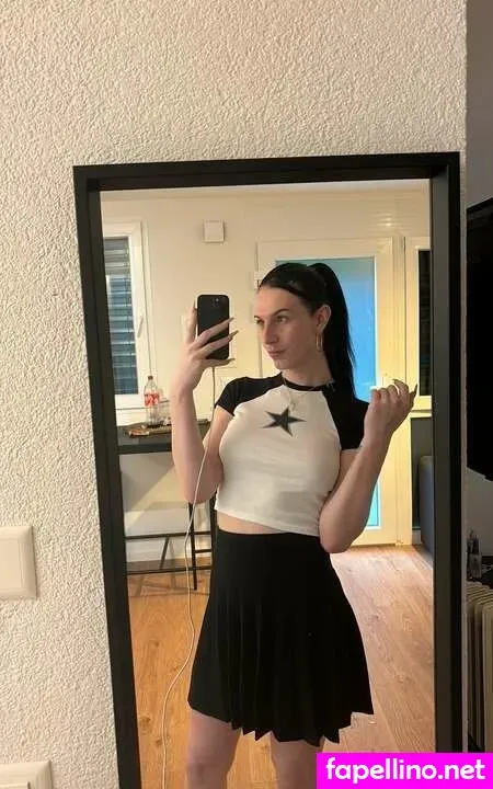 Helena Jones OnlyFans Thumbnail #m1hqBBcOAr