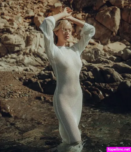 Helena Niii OnlyFans Thumbnail #LXXjVvJcdn