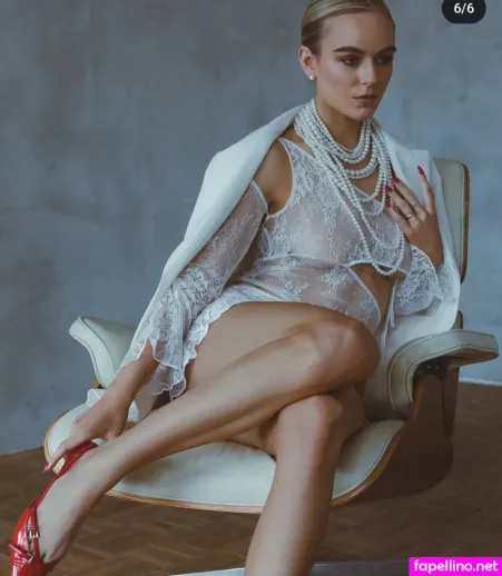 Helena Niii Main Profile Photo