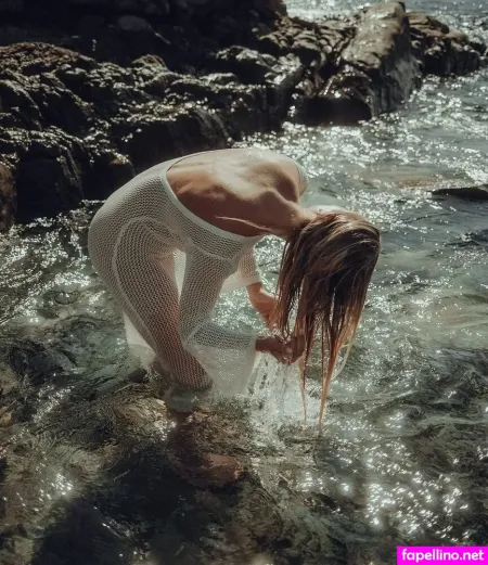 Helena Niii OnlyFans Thumbnail #k1intMKi6q