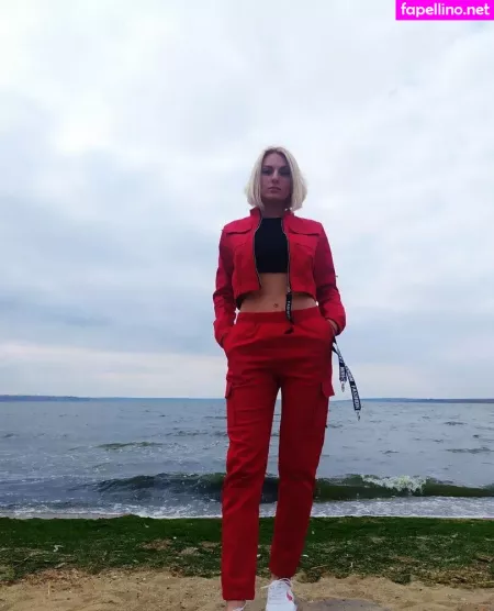 Helenadolphin OnlyFans Thumbnail #K0GQYA2EKs