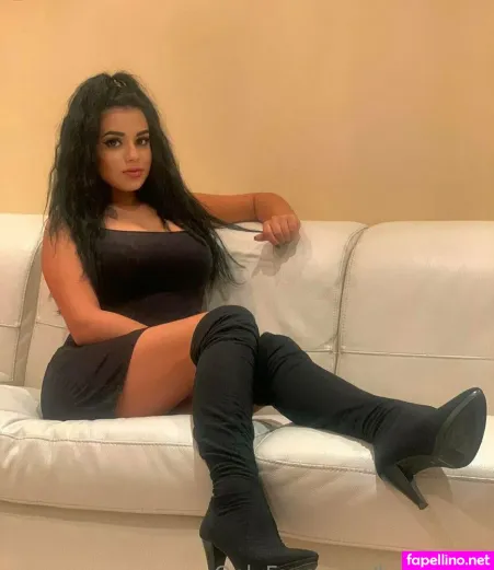 Helenahel OnlyFans Thumbnail #8bxzJNOGpT